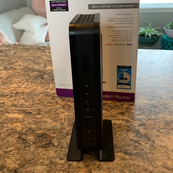 NETGEAR N300 WiFi Cable Modem Router - Picture 6 of 11